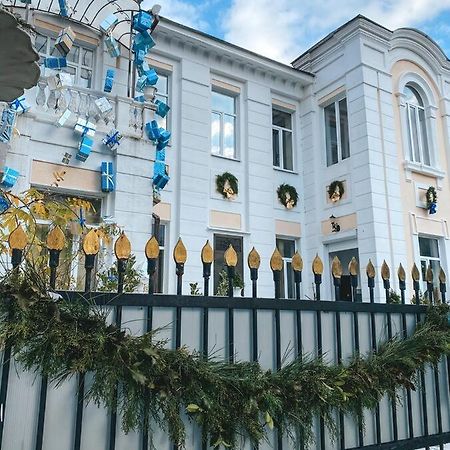 Бутик-Отель Белый Дом Балерины Sukhumi Exterior photo